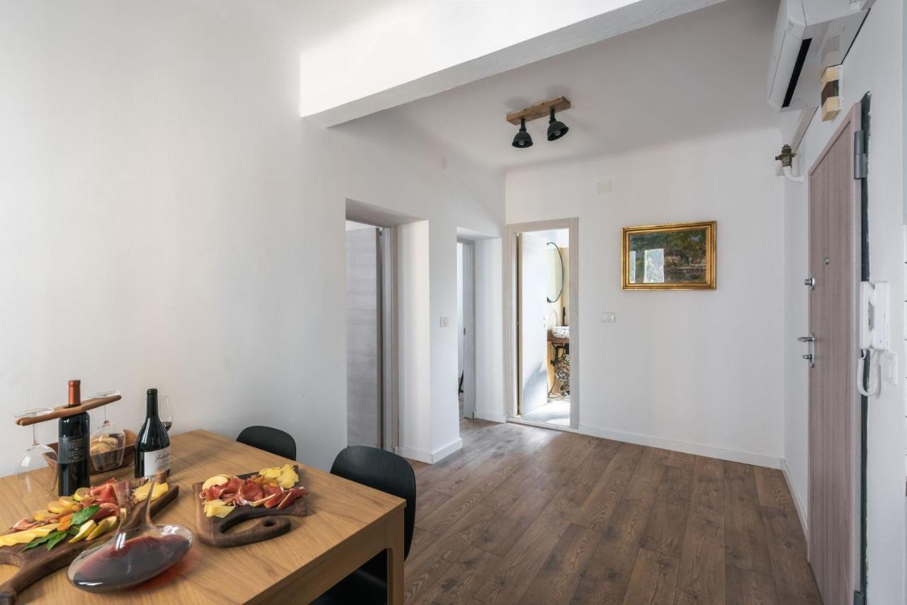 Pula City Apartment With Private Parking Free Exterior foto