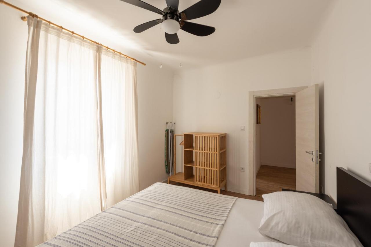 Pula City Apartment With Private Parking Free Exterior foto